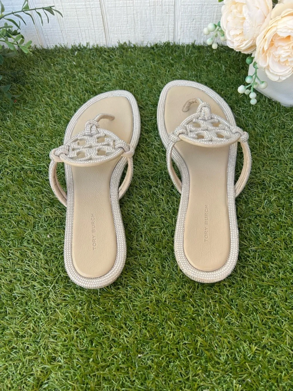 TORY BURCH Best Seller MILLER PAVÉ KNOTTED SANDAL 7.5 preowned  $300 Stone Gray